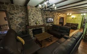 Casa rural burgohondoes ist das haus der eltern, das wir im 2018 renoviert haben. Date Un Chapuzon Incluso En Invierno En Casas De Navaluenga