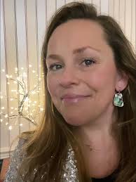 On July 8th Kim and I were born in the same hospital in NYC. We had the  same delivery doctor. We ended up at the same school. In 1st grade Kim  showed