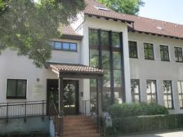 Wenn mit dem alter der alltag schwieriger wird, kann eine veränderung des wohnumfeldes notwendig werden. Ev Emmaus Kirchengemeinde Gelsenkirchen