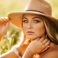 2021 ICON Images pg1 — seniorMUSE