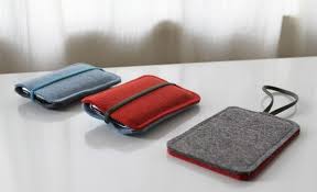Custodia Per Iphone Iphone Cozy Di Fabbricafeltandpaper Su Etsy Diy Phone Case Design Diy Phone Case Felt Bag