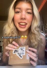 Linda Charbonneau's Instagram, Twitter & Facebook