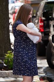 The former first daughter, 39, and her husband mark mezvinsky welcomed a baby boy into the world on monday, july clinton's mother, former secretary of state hillary clinton, reshared the exciting news, adding, sharing some happy news this morning! Chelsea Clinton Heads Home From The Hospital With Baby Jasper And Mom Hillary Daily Mail Online
