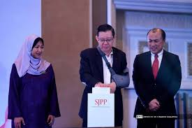 Skim pembiayaan pusat negeri (sppn) kementerian pembangunan usahawan dan koperasi jaminan oleh syarikat jaminan kredit ini akan menyokong cagaran yang mungkin berbeza di antara institusi kewangan. Majlis Pelancaran Rasmi Skim Baru Oleh Syarikat Jaminan Pembiayaan Perniagaan Bhd Sjpp 21 Januari 2020 Yb Menteri Kewangan Tuan Lim Guan Eng Telah Menghadiri Majlis Pelancaran Rasmi Skim Baru Oleh Syarikat Jaminan