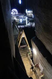 Intrarea în salină (prin galeria de acces franz josef) se făcea până în anul 2010 din str. In Sfarsit Am Ajuns Si La Salina De La Turda Si Da Merita Vazuta Cu Varf Si Indesat