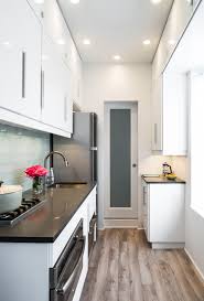6 azulejos en partes decoración. Tu Cocina Es Larga Y Estrecha 10 Trucos Para Una Buena Distribucion