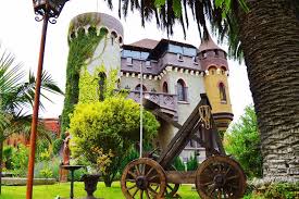 Montesquiu castle park is 10 mi (16 km) away. Castillo Medieval Hotel Vina Del Mar Vina Del Mar Hotelopia