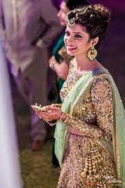Sister Of The Bride Style Meet Dheeru Indian Wedding Hairstyles Indian Bridal Indian Hairstyles