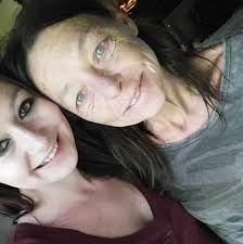 Are there any good pet groomers for pit bulls?