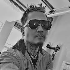 How to plant in a fish tank with leaves and roots?