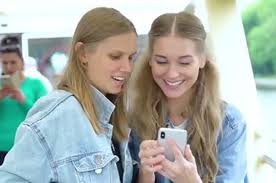 Через два года у пары родился старший сын, которого они назвали артуром, а еще через три года на свет появился младший наследник, марк. Sluhi Podtverdilis Darya Melnikova I Artur Smolyaninov Stanut Roditelyami Vo Vtoroj Raz