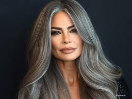50 Pictures That Prove Gray Hair is Beautiful