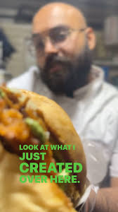 Alloo Tikki Noodles Burger a vegetarian burger from the streets of Punjab,  India., #qbite #indianfood #ontario #canada #ygk #ygkvegan #qualitybite  #queensbite #stlawrencecollege