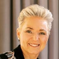 Terri Bartlett's Instagram, Twitter & Facebook