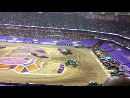 2016 Monster Jam The Carrier Dome Racing Final Youtube