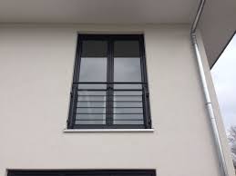 Fenstergitter Anthrazit Mit Waagerechten Fullstaben Fenstergitter Franzosische Balkone Fenster Anthrazit