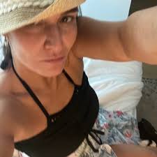 Ursula Edwards (@UrsulaBroc30495)