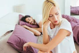 Pendek kata, suami yang bersikap sebegini memang sukar untuk dipercayai! Suami Main Kayu Tiga Isteri Pun Curang Nona