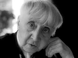 Alba Martínez (@Albamarmartinez)