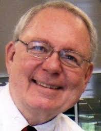 Elizabeth Pennell's Instagram, Twitter & Facebook