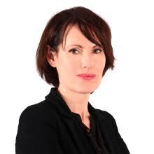 Julie Dahan's Instagram, Twitter & Facebook