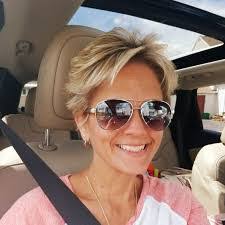 Leslie Warner's Instagram, Twitter & Facebook