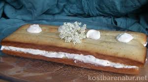 Im gegensatz zu sahnetorten, klebrigem pudding oder schickem meringue muss ein gâteaux de voyage das tun, was sein name schon sagt: Kostliche Torte Mit Frischen Holunderbluten Kostbare Natur