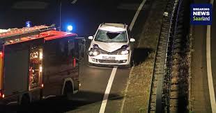 Alles, was ihr wissen müsst aus dem saarland und umgebung! Mann Auf Der A 8 Von Auto Erfasst Und Todlich Verletzt Breaking News Saarland