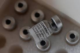 Biontech ile pfizer'in geliştirdiği aşının adı comirnaty olarak açıklandı. Almanya Da Bir Kisiye Yanlislikla 5 Doz Biontech Pfizer Asisi Yapildi Independent Turkce