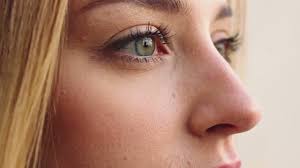 MARIO BENEDETTI No te salves (Solo voz). Por Joan Mora.