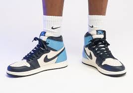 On the replica jordan 1 obsidian unc, however, the heel has an almost straight shape. Air Jordan 1 Obsidian University Blue 555088 140 Release Date Sbd