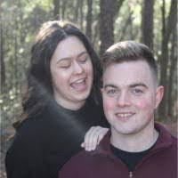 Estella Tasche's Instagram, Twitter & Facebook