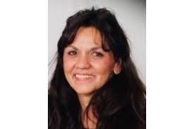 Angela Annis's Instagram, Twitter & Facebook