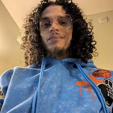 Melania Trump war so toll angezogen! Ich kann nicht einmal lügen. Sie sah  aus, als sollte sie in dem Video "Smooth Criminal" von Michael Jackson  sein. Mit dem Hut, den sie auf