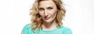 Reni jusis was born on march 29, 1974 in konin, wielkopolskie, poland as renata jusis. Od Zakreconej Do Cmy Jak Zmienial Sie Styl Reni Jusis