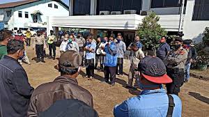Pwi punya, (salam dariku) подробнее. Gaji Pt Sami Semarang Lamar Lowongan Admin Online Marketing Di Pamy Pneumatic Pt 84 D 0 2000 Tanggal 9 Juni 2000 Art And Scenery