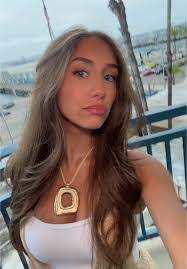 Miranda Norman's Instagram, Twitter & Facebook