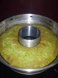 Karena menggunakan butter kaleng, maka kocokan mentega bisa dibuat sehari sebelumnya dan dibiarkan di suhu ruang (tapi jangan lupa ditutup yah wadahnya). Diary Mama Nada Cara Menggunakan Baking Pan Jilid 1 Untuk Memanggang Bolu