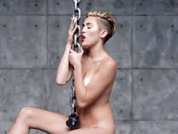 Miley Cyrus bereut Wrecking Ball-Nacktvideo - DER SPIEGEL