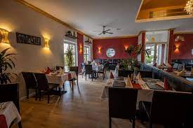 The check inn hotel merseburg offers modern, tastefully furnished rooms with private bathrooms. Check Inn Hotel Merseburg Merseburg Aktualisierte Preise Fur 2021