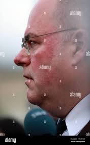 Père parle fils Banque de photographies et d'images à haute résolution