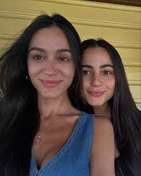 serving you: foods, outfits, gains, cuddles, and the best ones by my side. ✨