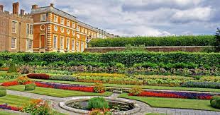 Hampton Court Palace Gardens The Colourful Gardens Of Hampton Court Palace In L Sponsored Hampton Court Palace Gardens Hampton Court Palace Palace Garden