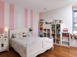 Tak hanya digunakan sebagai tempat beristirahat, diantara mereka justru sering bermain dan belajar pada ruangan ini saja. Bagaimana Cara Mendesain Interior Kamar Tidur Anak Yang Lucu Dan Ceria Arsitag