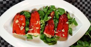 Gefullte Spitzpaprika Mit Ziegenkase Vom Grill Florinis Livingbbq De Rezept Spitzpaprika Gefullte Spitzpaprika Lecker