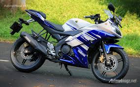 Motor sport ini menjadi salah satu favorit pecinta otomotif tanah air di kelas 150cc. Harga Yamaha R15 Indonesia Autonetmagz Review Mobil Dan Motor Baru Indonesia