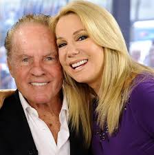 🔗: bit.ly/4ilzIoK Kathie Lee Gifford prefers to keep her personal life  private. 📷️: Peter Kramer/NBC/NBC;Jason Kempin/Getty