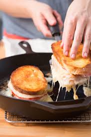 How To Make The Best Tomato Grilled Cheese Sandwich Recipe Sandwiches Food Soup And Sandwich