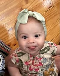 Go check out the breakfast at Pine Street Eats & Sweets. Raelynn says it's  delicious!! 😂Darren kept it simple with scrambled eggs and bacon, while I  thoroughly enjoyed the veggie bowl with