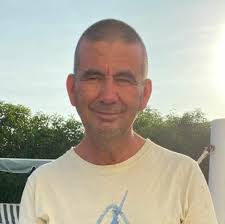 Nos ayudas a encontrarlo? Él es Amadeo Enrique Negron Sologuren de 61 años.  Se perdió en La Oroya, la última vez que su familia supo de él fue el  miércoles. Si lo